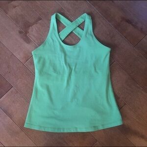 Lululemon Spark Tank - Size 6